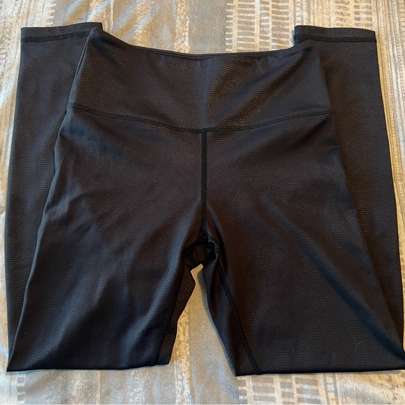 Zyia Black Vibrations 7/8 Leggings size 2 - Picture 2 of 5